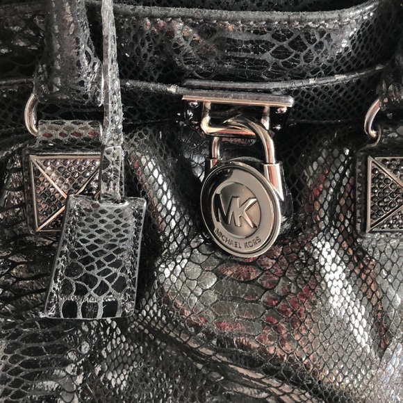 *3 for $500* Special Edition Michael Kors tote - Picture 2 of 6